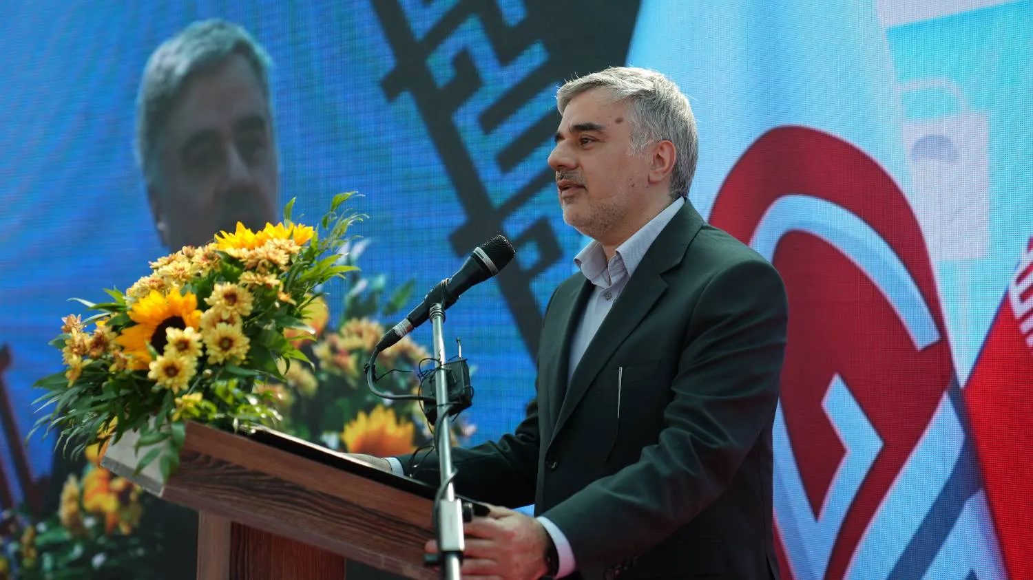 آغاز ساخت بزرگ‌ترین نیروگاه خورشیدی شرق کشور توسط گروه صنعتی گلرنگ