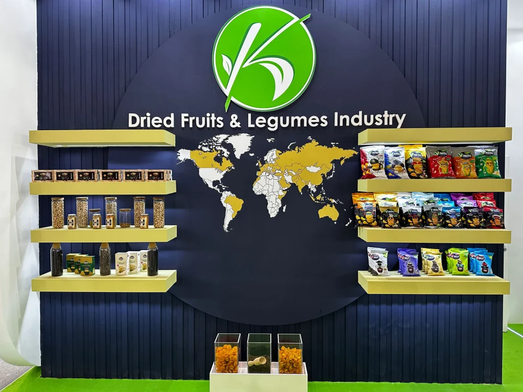 خشکبار و حبوبات کوروش در گلفود ۲۰۲۵