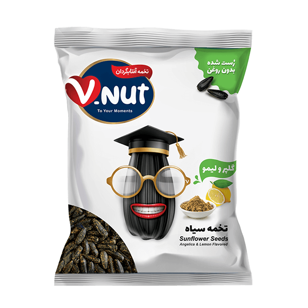 تخمه آفتابگردان سیاه 105 گرمي با طعم گلپر و لیمو 12 عددي وي نات